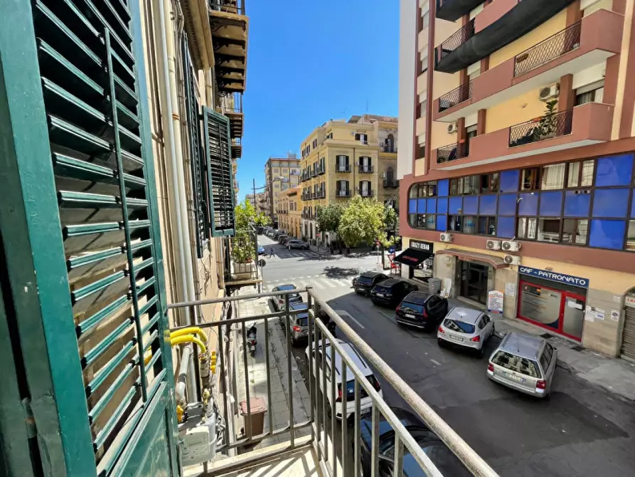 Immagine 1 di Appartamento in affitto  in via Ammiraglio Gravina 95 a Palermo