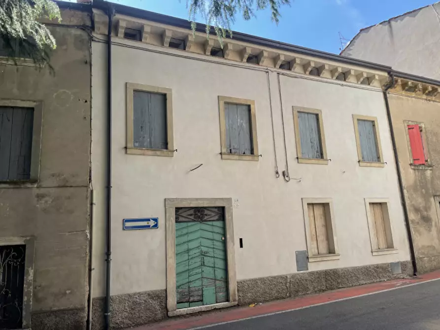 Immagine 1 di Rustico / casale in vendita  a Tregnago