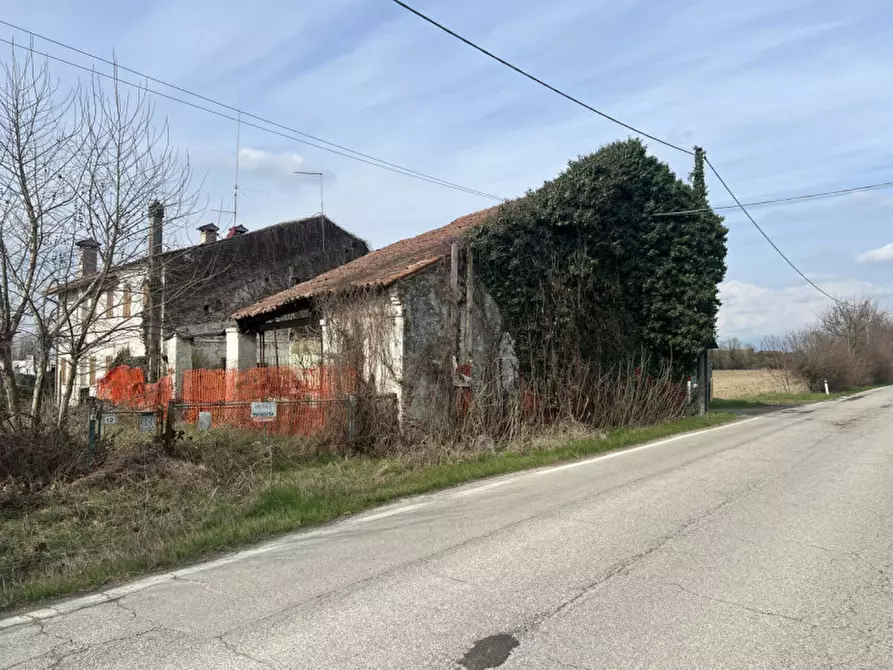 Immagine 1 di Rustico / casale in vendita  in via sega a Piazzola Sul Brenta