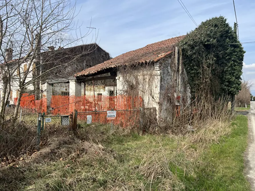 Immagine 6 di Rustico / casale in vendita  in via sega a Piazzola Sul Brenta