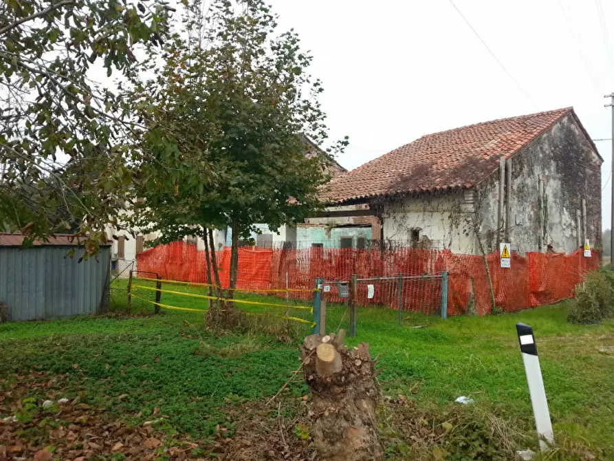 Immagine 10 di Rustico / casale in vendita  in via sega a Piazzola Sul Brenta