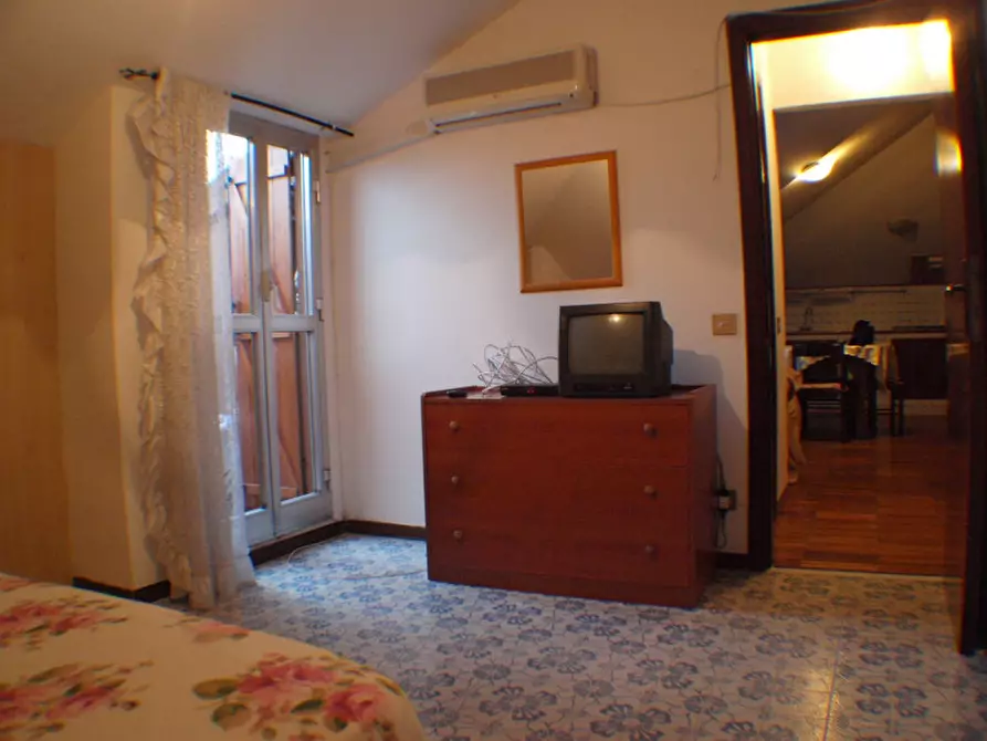 Immagine 5 di Appartamento in vendita  a Senigallia