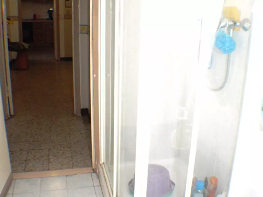 Immagine 12 di Appartamento in vendita  a Senigallia