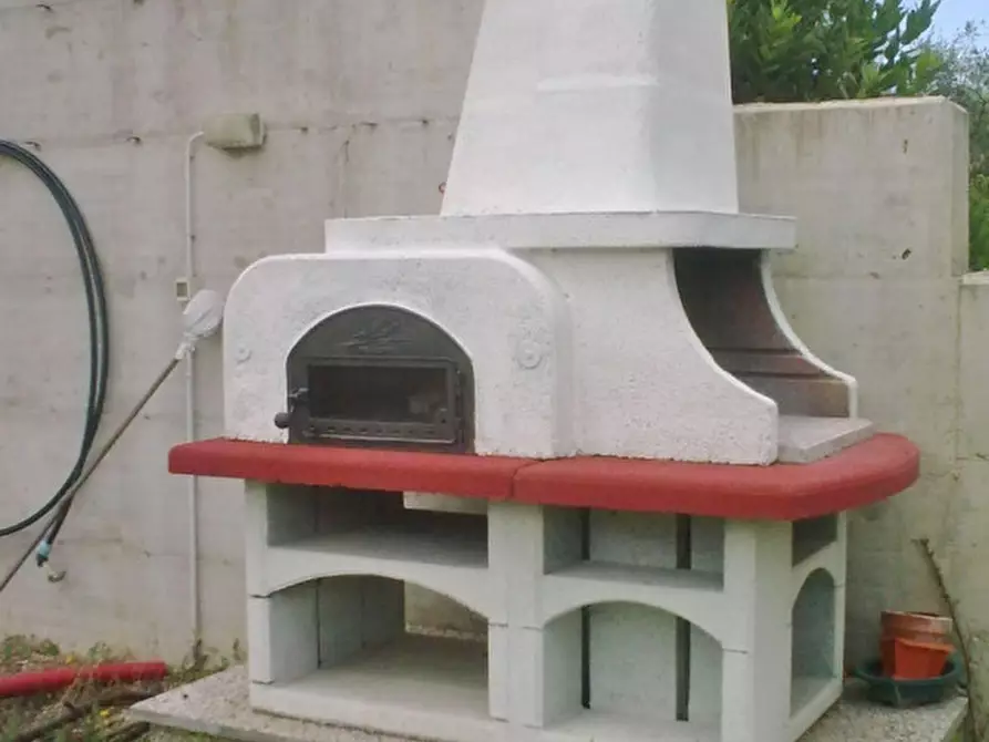 Immagine 6 di Villa in vendita  in VIA FONTEMAGGIO a Loreto Aprutino