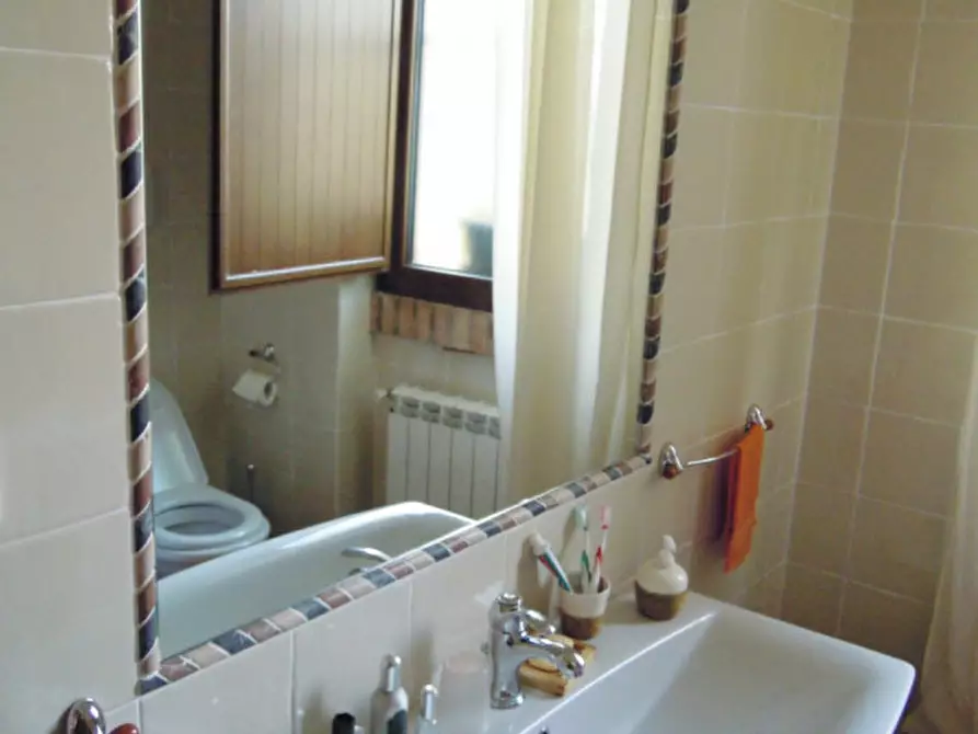 Immagine 8 di Villa in vendita  in VIA FONTEMAGGIO a Loreto Aprutino