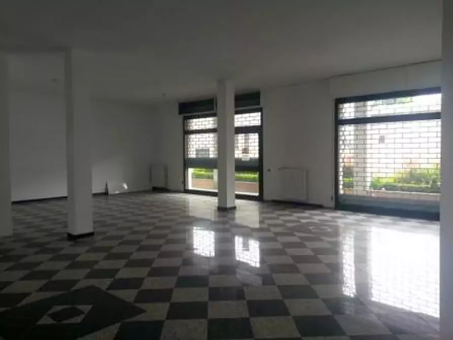 Immagine 21 di Palazzo in vendita  in VIA DI VITTORIO G. a Segrate
