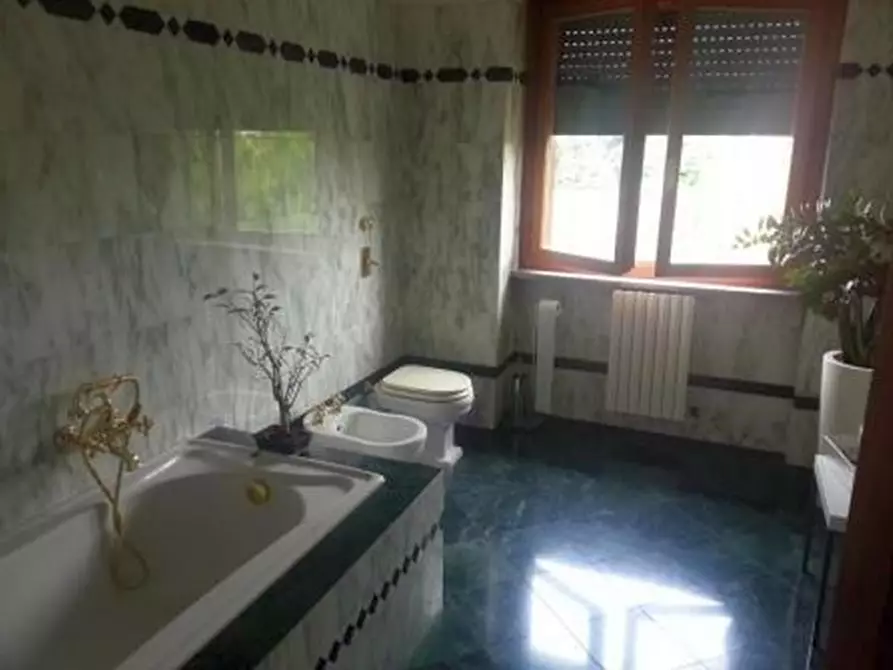 Immagine 12 di Negozio in vendita  in VIA DI VITTORIO G. a Segrate