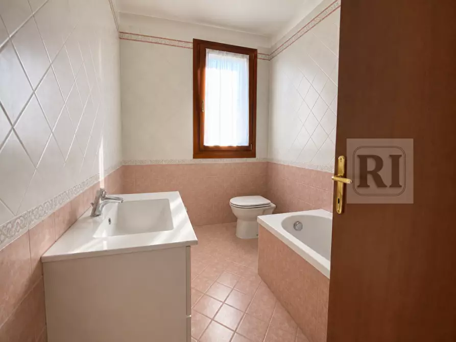 Immagine 2 di Appartamento in affitto  a Villafranca Padovana