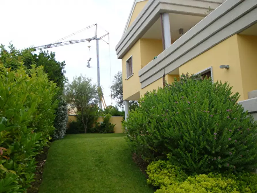 Immagine 2 di Appartamento in vendita  a Olbia