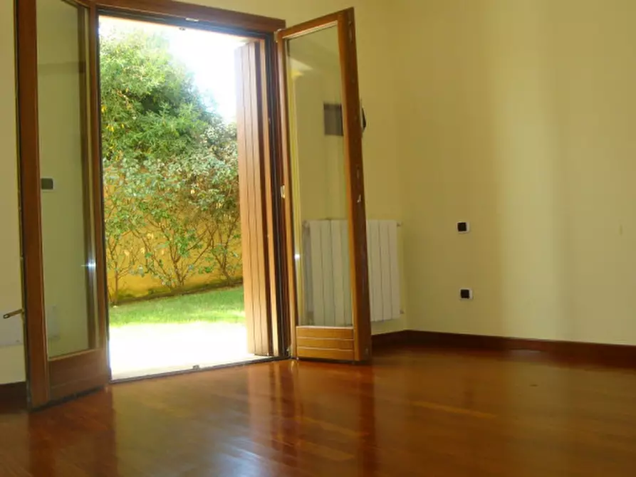 Immagine 13 di Appartamento in vendita  a Olbia