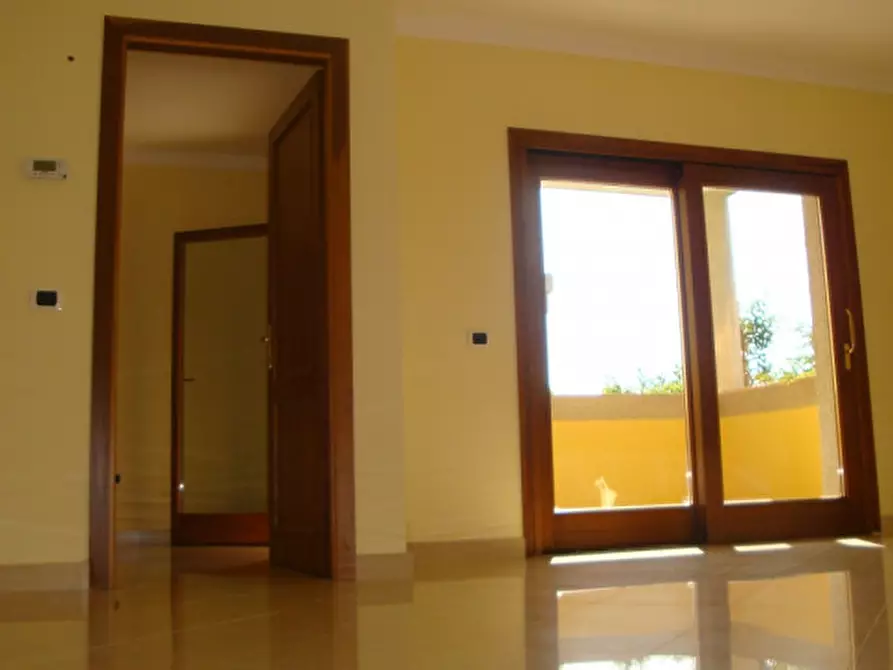 Immagine 21 di Appartamento in vendita  a Olbia