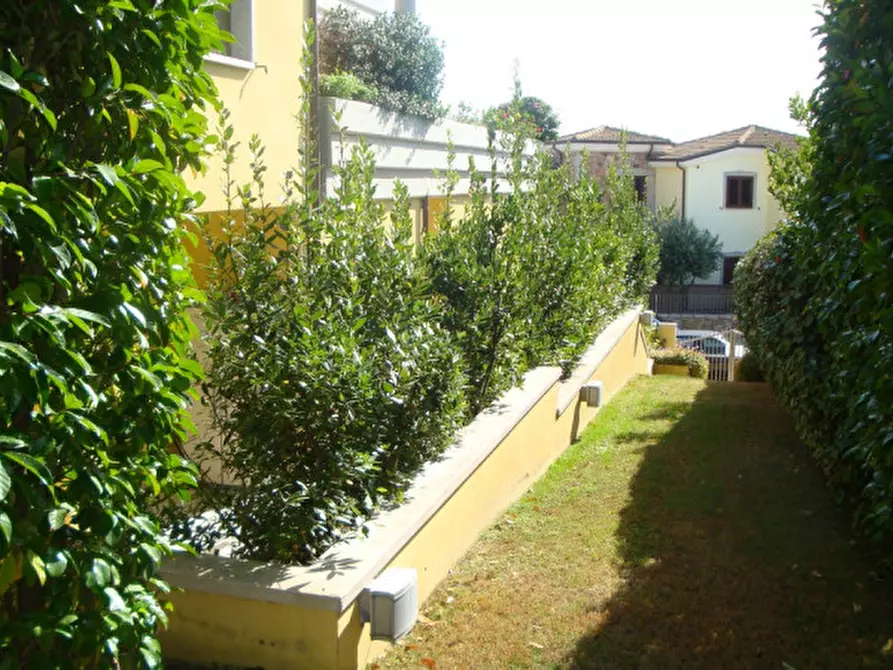 Immagine 25 di Appartamento in vendita  a Olbia