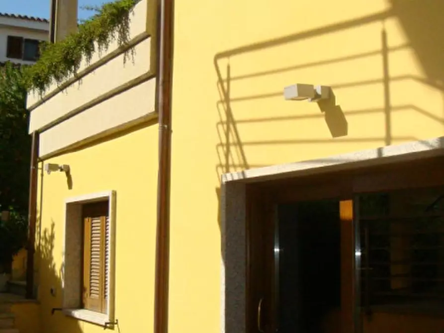 Immagine 28 di Appartamento in vendita  a Olbia