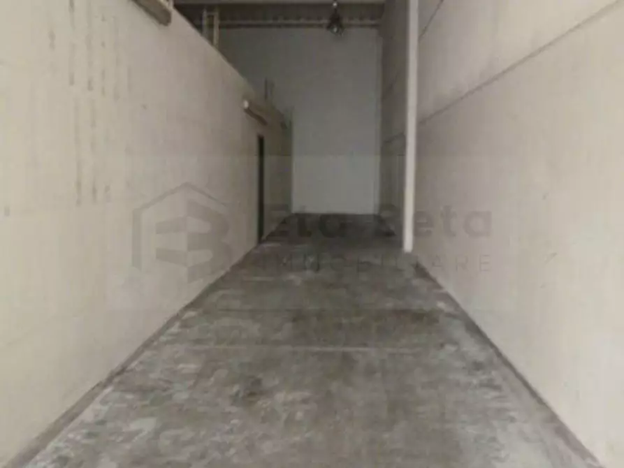 Immagine 10 di Capannone industriale in affitto  in Via Messico a Padova