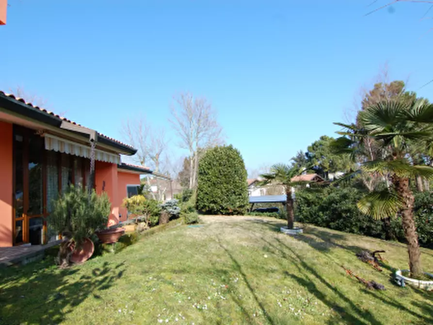 Immagine 3 di Villa in vendita  a Rosolina