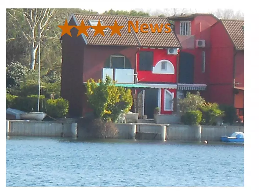 Immagine 2 di Villetta a schiera in vendita  a Rosolina