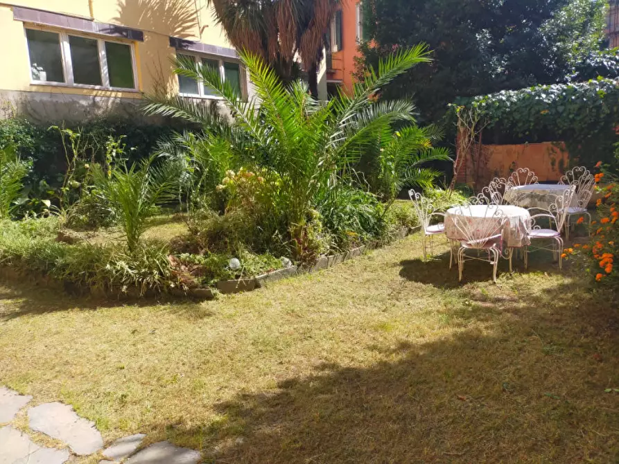 Immagine 1 di Appartamento in affitto  in via della libertà a Rapallo