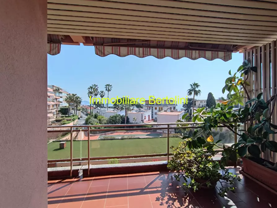 Immagine 2 di Appartamento in vendita  in Via Padre Semeria, 57 a San Remo