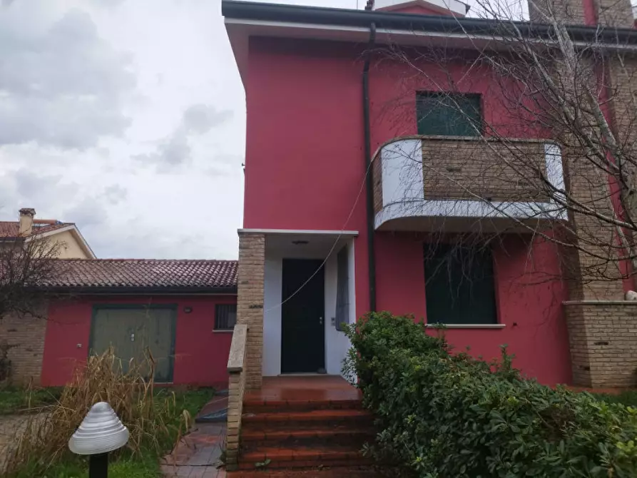 Immagine 5 di Casa bifamiliare in vendita  in via magellano a Selvazzano Dentro