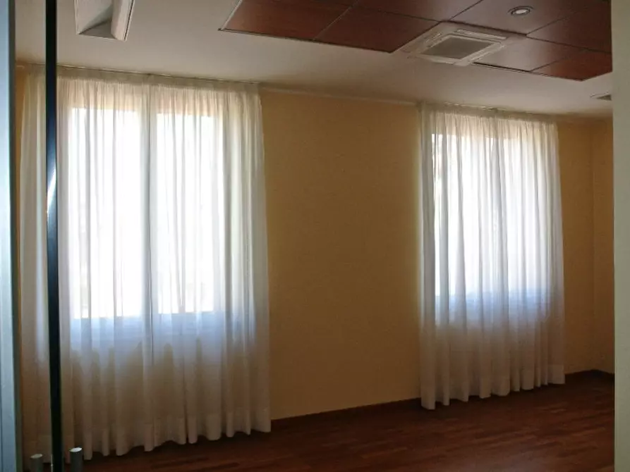 Immagine 3 di Ufficio in affitto  in Corso Venezia 41 a San Bonifacio