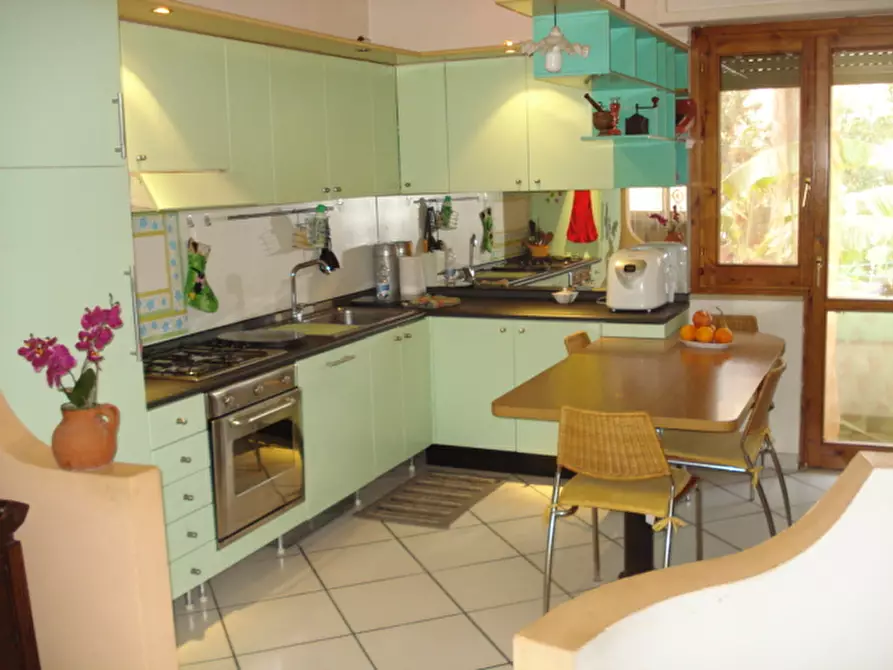 Immagine 4 di Casa trifamiliare in vendita  in VILLA VERROCCHIO a Montesilvano