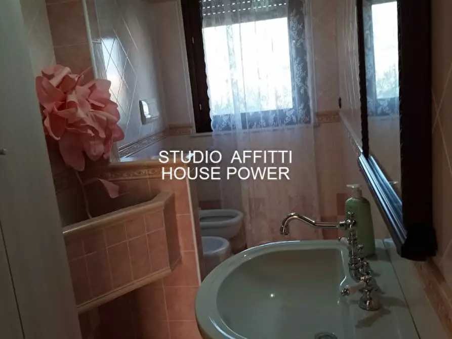 Immagine 12 di Villa in affitto  in Via Giovi a Montesilvano