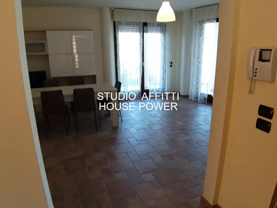 Immagine 19 di Villa in affitto  in Via Giovi a Montesilvano