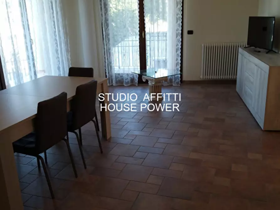 Immagine 24 di Villa in affitto  in Via Giovi a Montesilvano