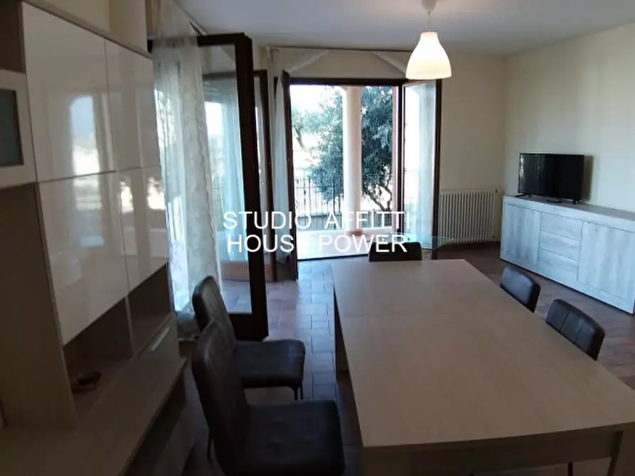 Immagine 31 di Villa in affitto  in Via Giovi a Montesilvano