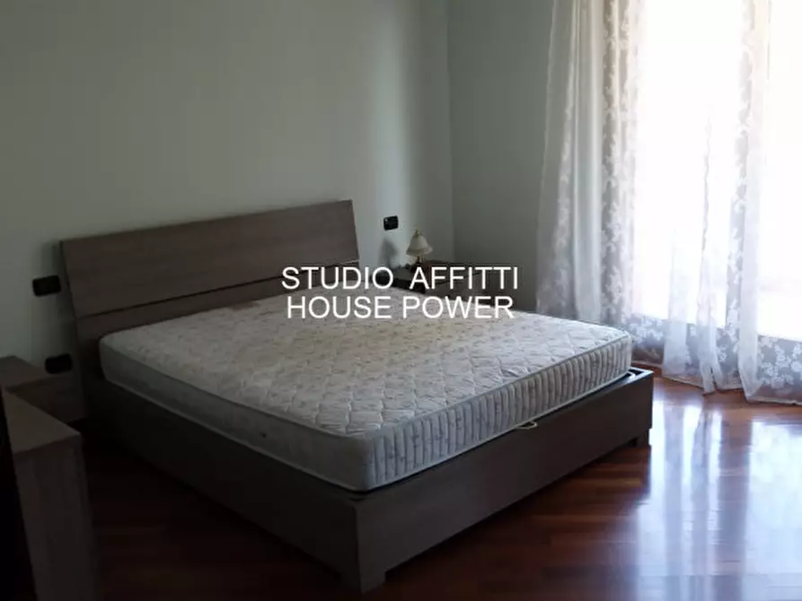 Immagine 32 di Villa in affitto  in Via Giovi a Montesilvano