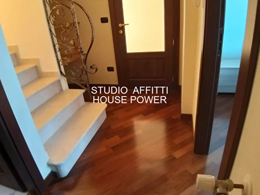Immagine 39 di Villa in affitto  in Via Giovi a Montesilvano