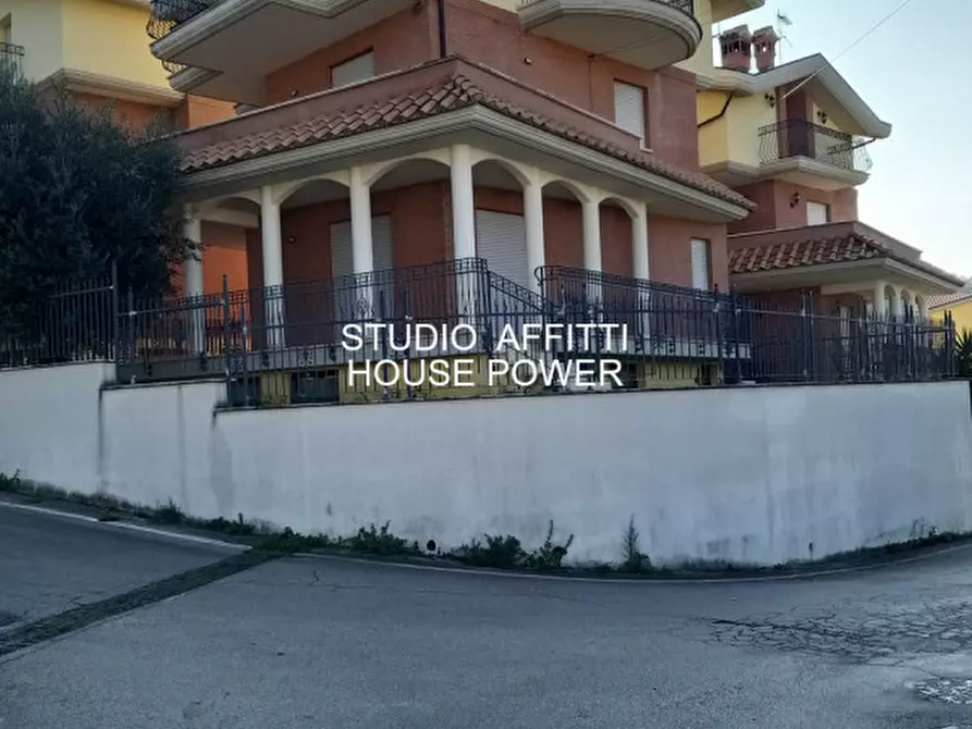 Immagine 54 di Villa in affitto  in Via Giovi a Montesilvano