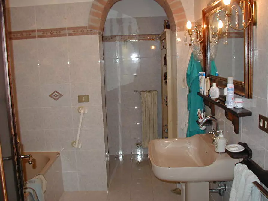 Immagine 9 di Casa indipendente in vendita  a Senigallia