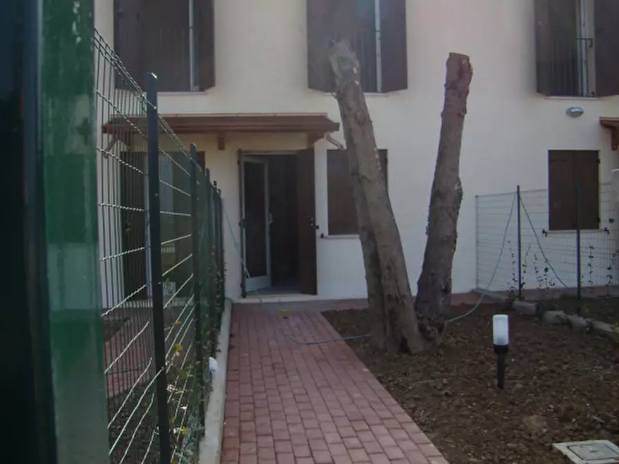 Immagine 9 di Villetta a schiera in affitto  in Via Nereo Rocco a Padova