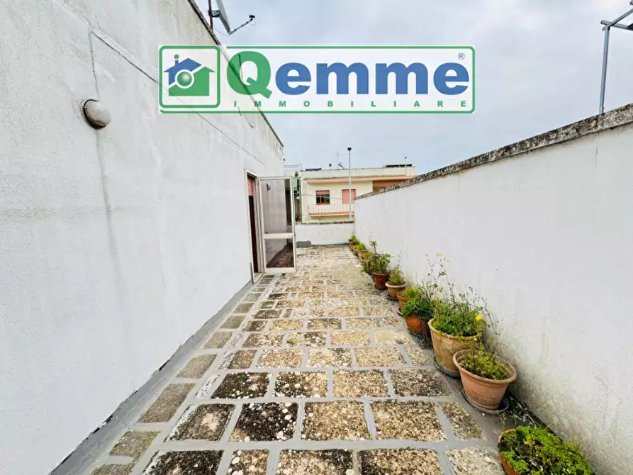 Immagine 2 di Casa bifamiliare in vendita  in Via Lecce a Lequile