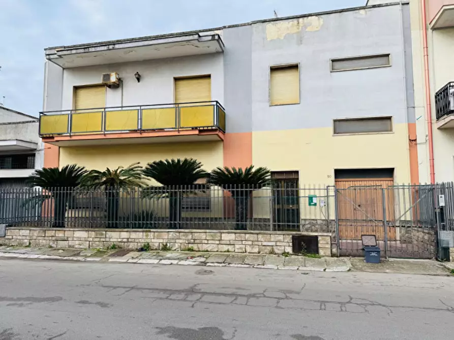 Immagine 2 di Casa bifamiliare in vendita  in Via Lecce a Lequile