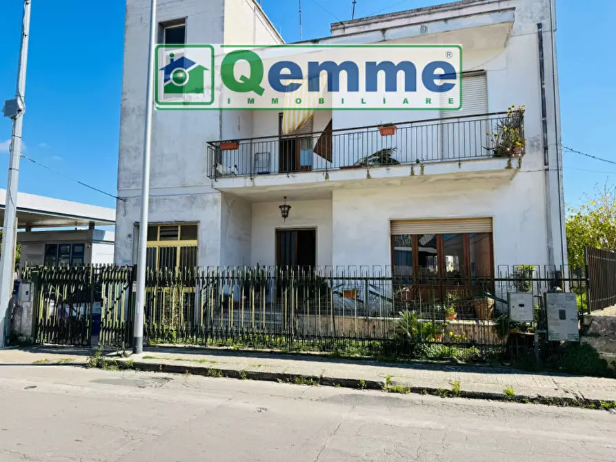 Immagine 2 di Casa bifamiliare in vendita  in Via Vittorio Emanuele III a San Cesario Di Lecce