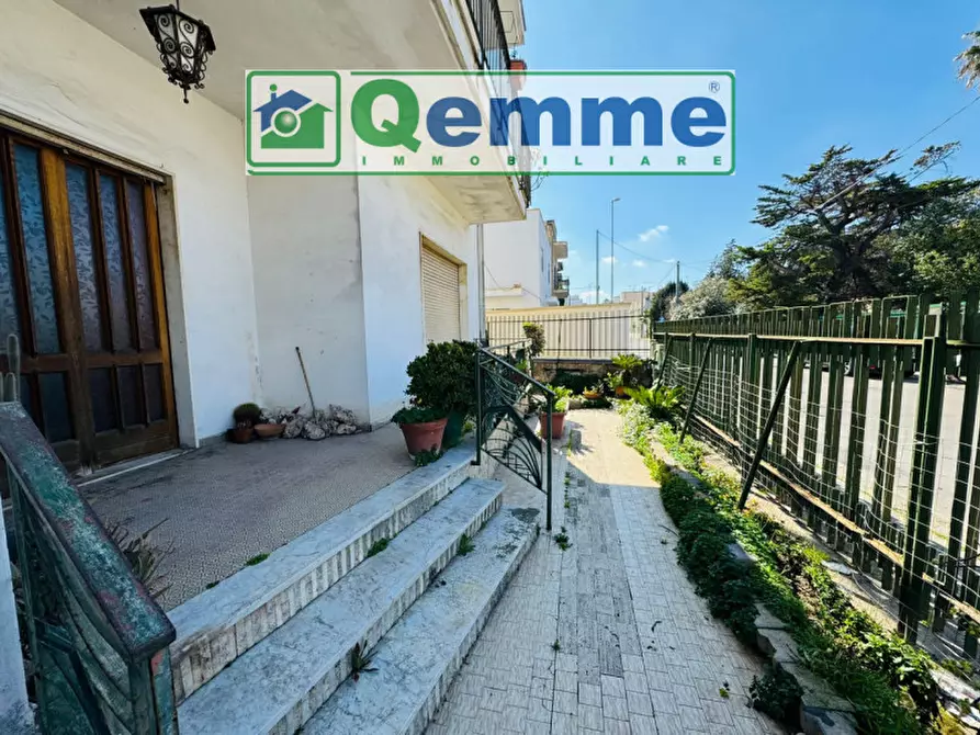 Immagine 5 di Casa bifamiliare in vendita  in Via Vittorio Emanuele III a San Cesario Di Lecce