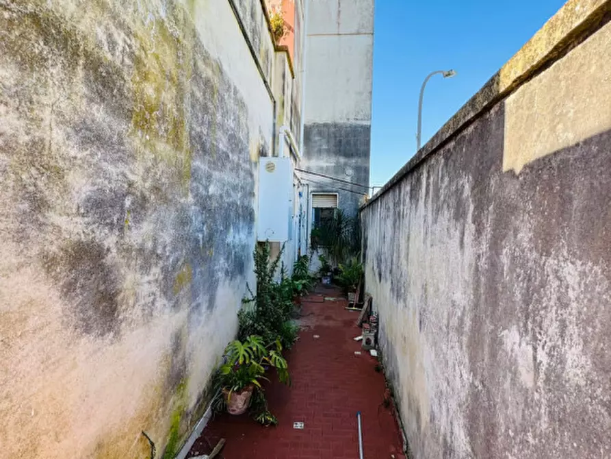 Immagine 27 di Casa bifamiliare in vendita  in Via Vittorio Emanuele III a San Cesario Di Lecce
