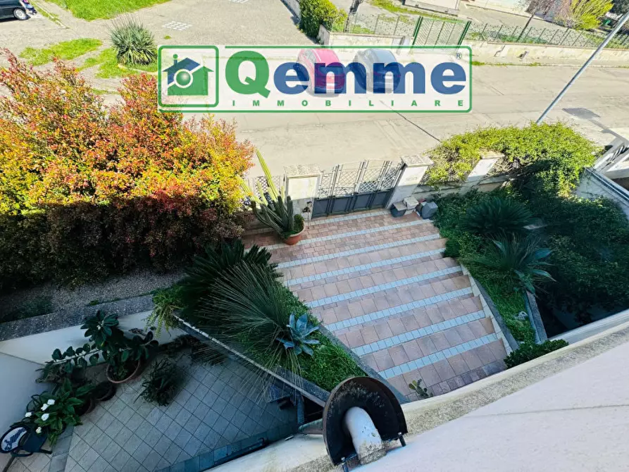 Immagine 3 di Villa in vendita  in Piazza Beethoven a Lequile