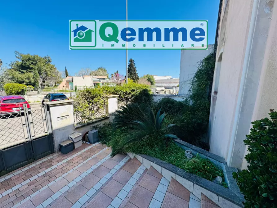 Immagine 4 di Villa in vendita  in Piazza Beethoven a Lequile