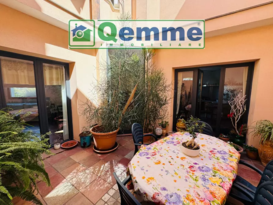 Immagine 19 di Villa in vendita  in Piazza Beethoven a Lequile