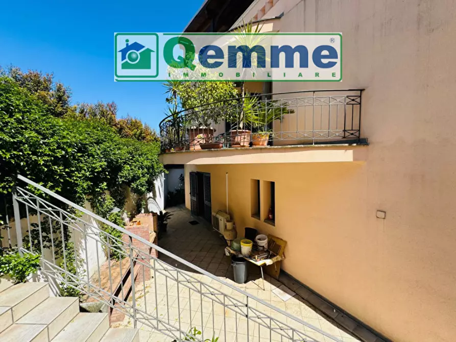 Immagine 75 di Villa in vendita  in Piazza Beethoven a Lequile