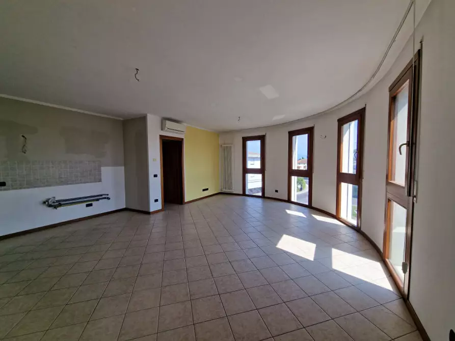Immagine 1 di Appartamento in vendita  in Via Camisana a Torri Di Quartesolo
