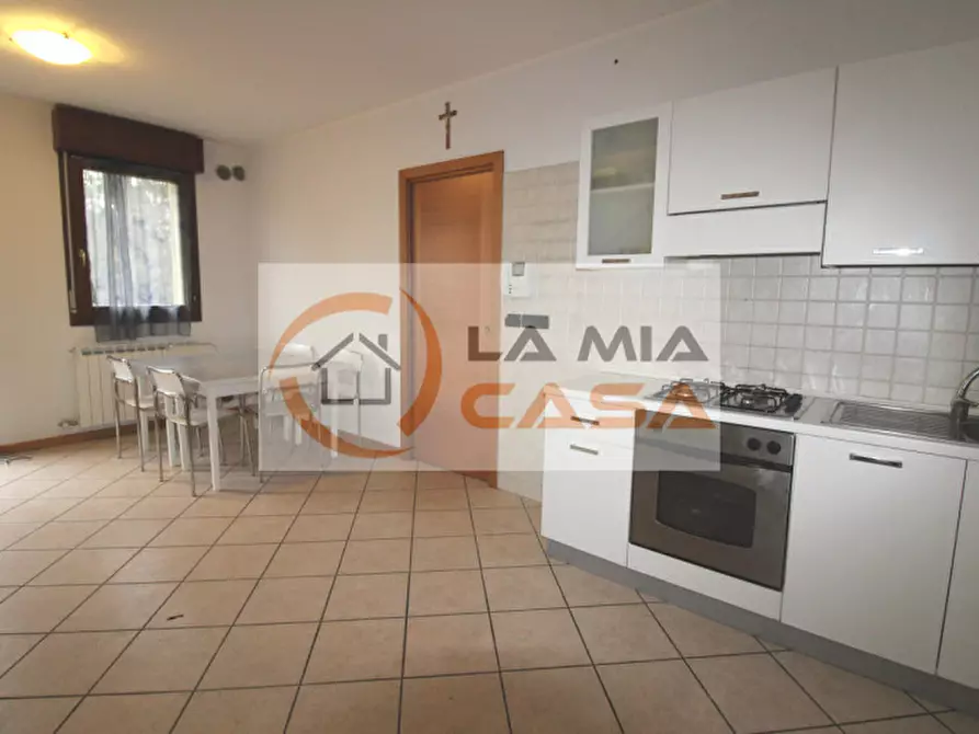 Immagine 2 di Camera in affitto  in via Giacomello Fortunato 11 a Legnaro