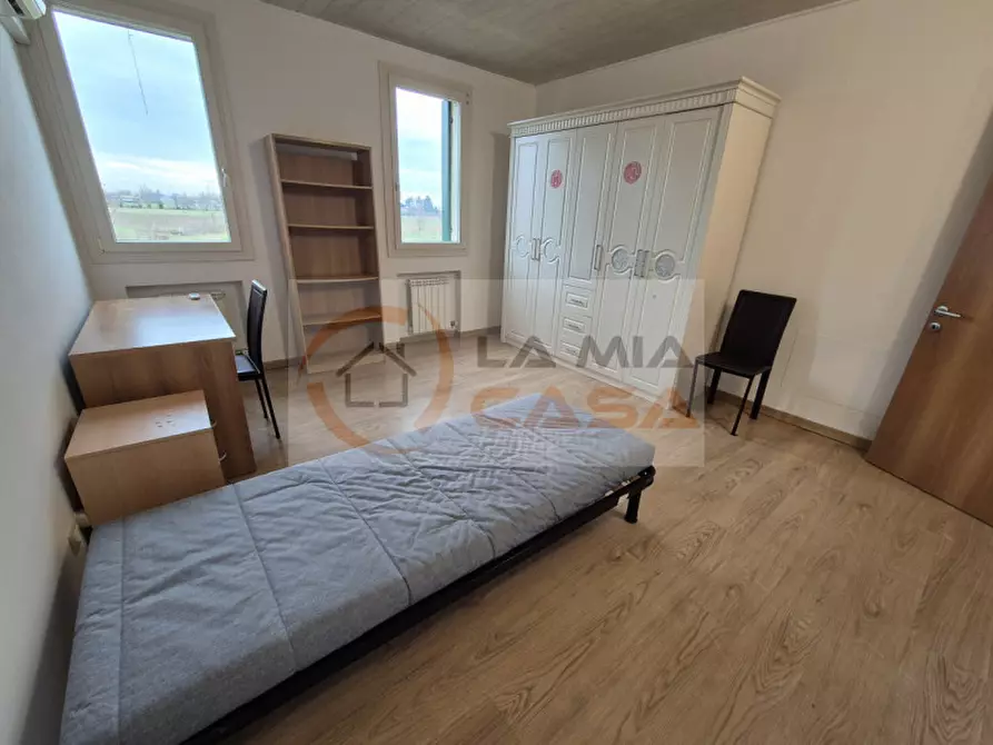 Immagine 1 di Camera in affitto  in Via Quattro Novembre 10 a Legnaro