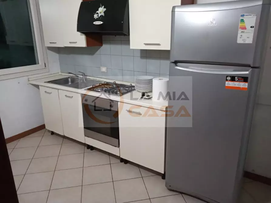 Immagine 11 di Camera in affitto  in Via Quattro Novembre 10 a Legnaro