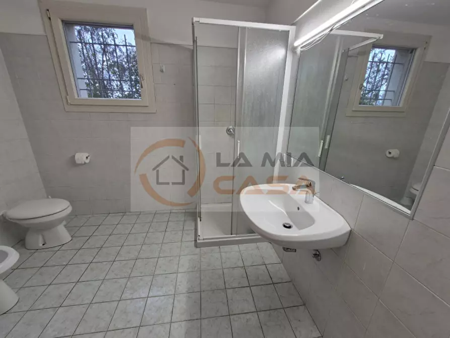 Immagine 14 di Camera in affitto  in Via Quattro Novembre 10 a Legnaro