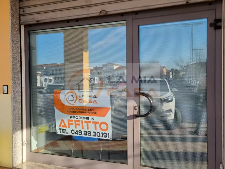 Immagine 2 di Ufficio in affitto  in Via Romea n. 65/I Legnaro (PD) a Legnaro