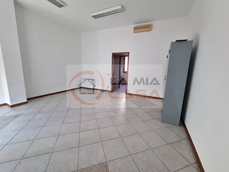 Immagine 3 di Ufficio in affitto  in Via Romea n. 65/I Legnaro (PD) a Legnaro
